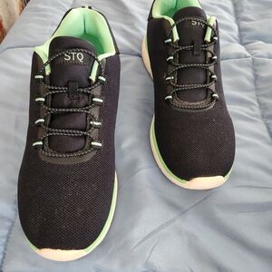 STQ Women's Navy Blue and Green Slip In Sneakers